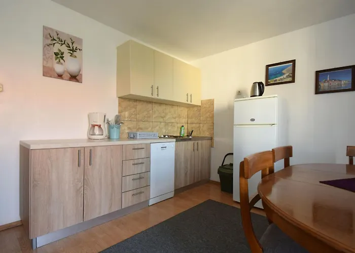 Fejer 4 By Interhome Njivice