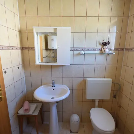 Apartamento Fejer 4 By Interhome Njivice