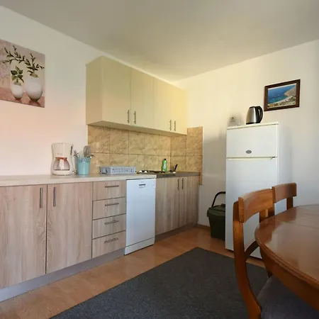 Fejer 4 By Interhome Njivice